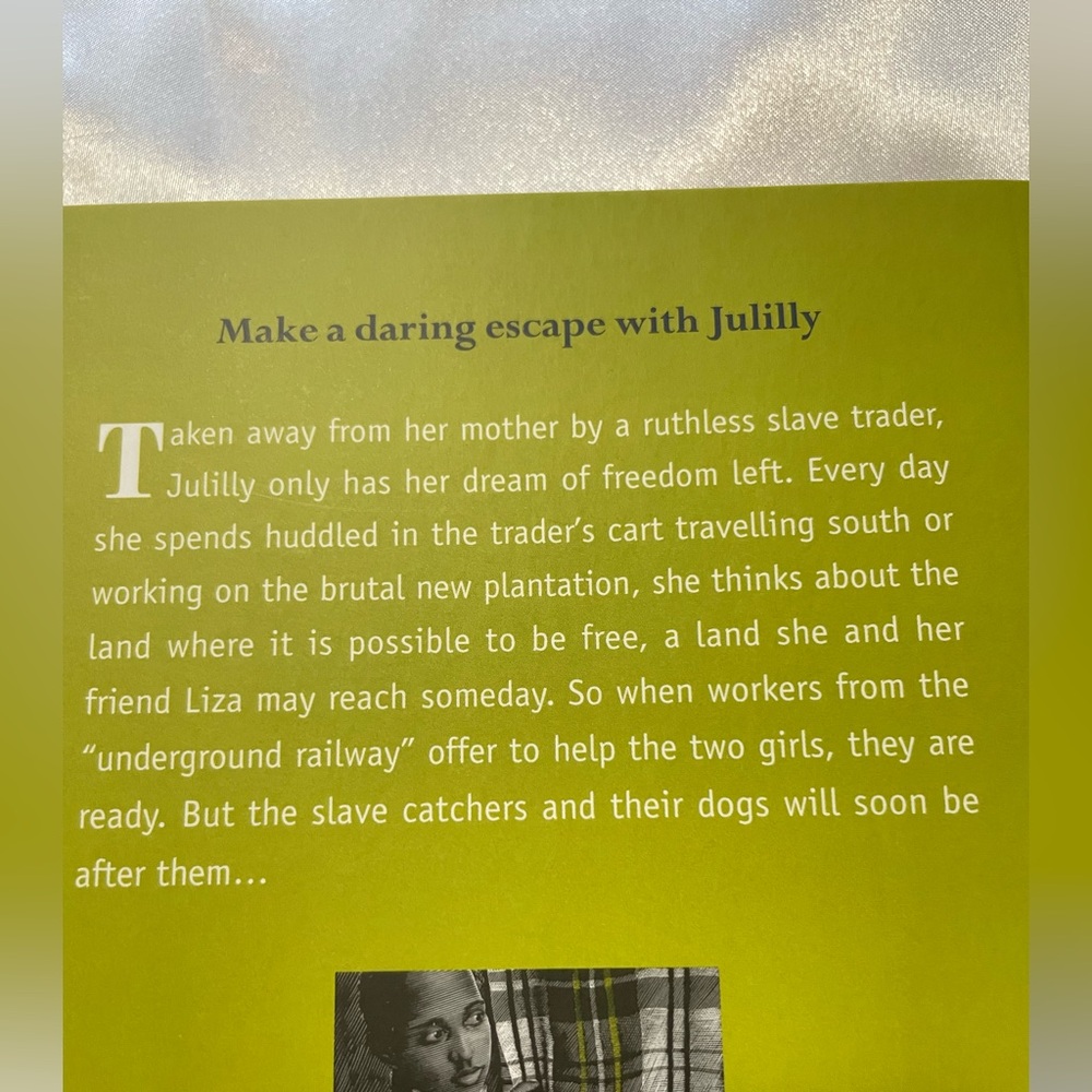 BOOKS: Puffin Classic Box Set - Picture 10 of 10